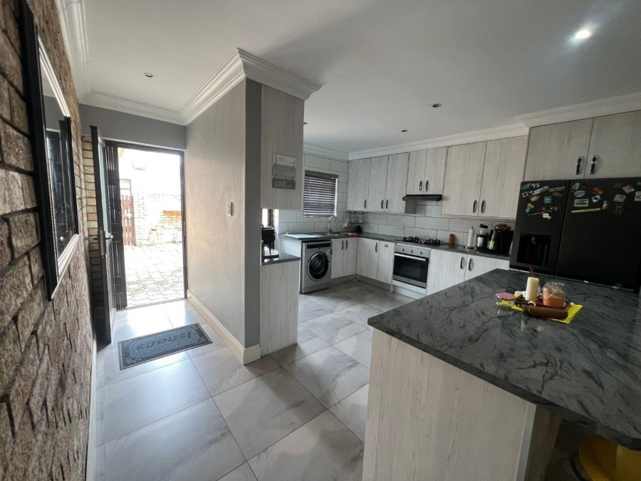 To Let 3 Bedroom Property for Rent in Newton Park Eastern Cape